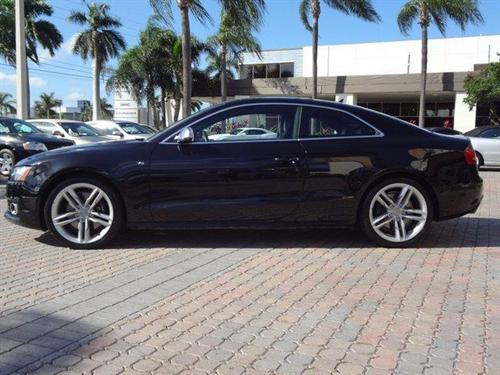 Audi S5 2010 photo 1