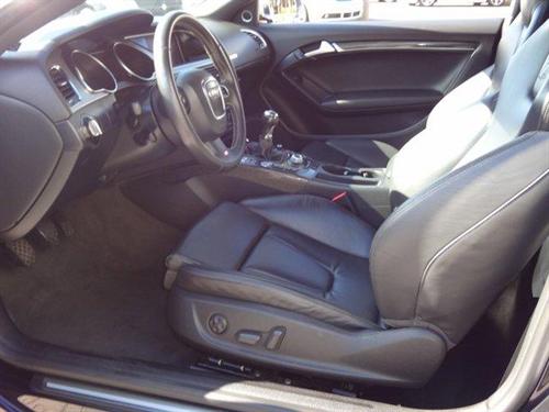 Audi S5 2010 photo 2