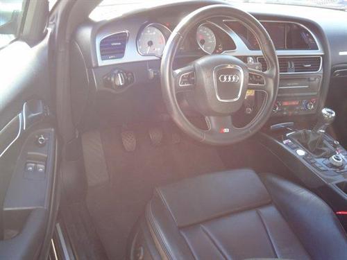 Audi S5 2010 photo 3