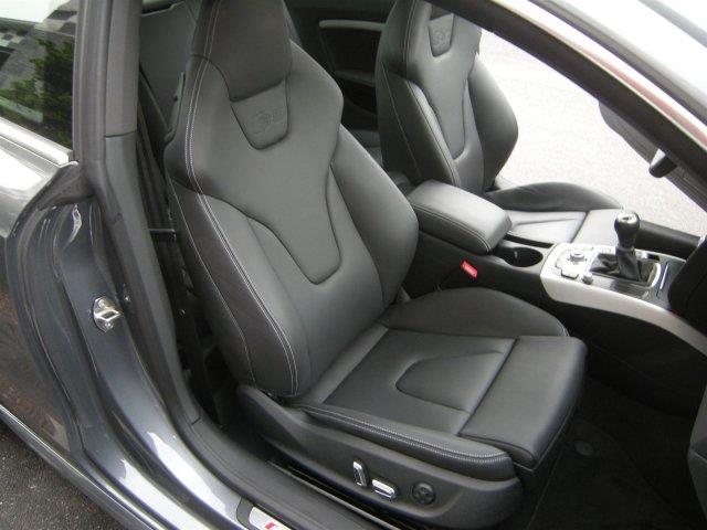 Audi S5 2013 photo 9