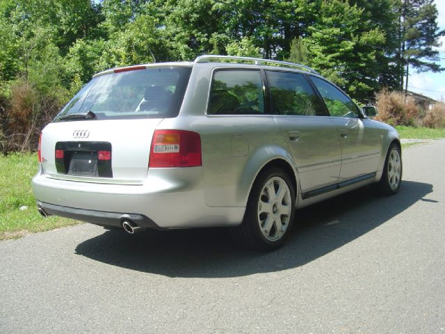 Audi S6 2002 photo 24