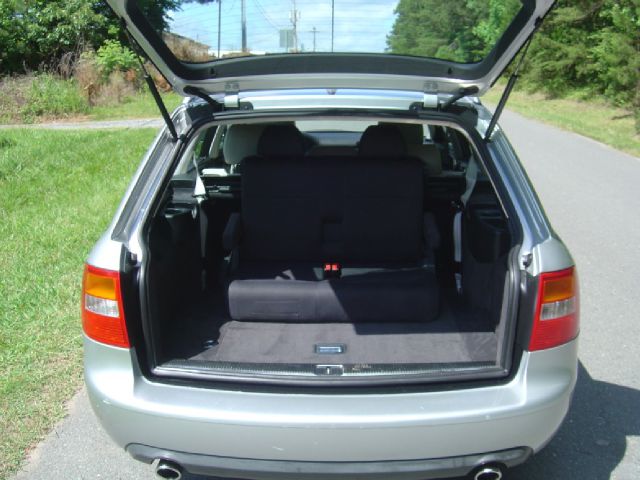 Audi S6 2002 photo 28