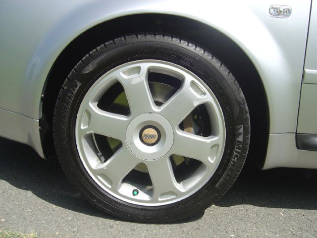 Audi S6 2002 photo 9