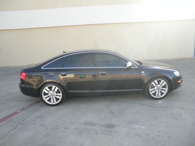 Audi S6 2008 photo 2