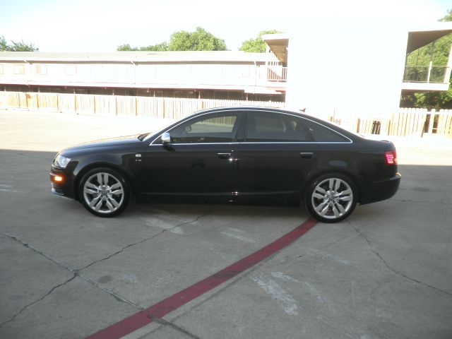 Audi S6 2008 photo 4