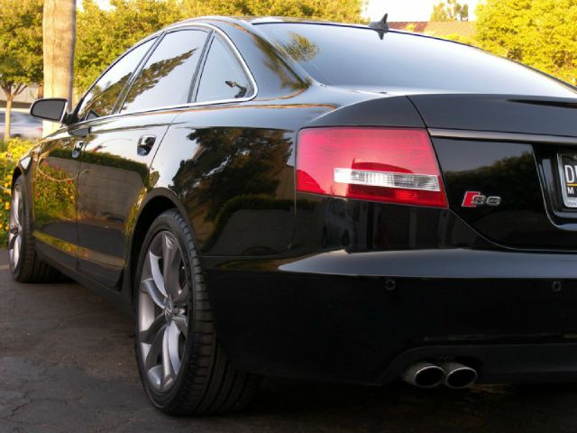 Audi S6 2008 photo 18