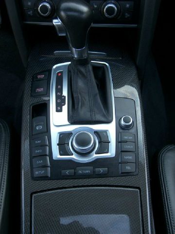 Audi S6 2008 photo 23
