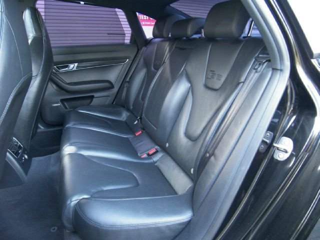 Audi S6 2008 photo 24