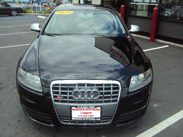 Audi S6 2010 photo 2