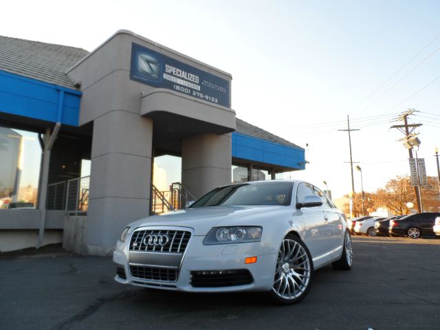 Audi S6 2010 photo 4