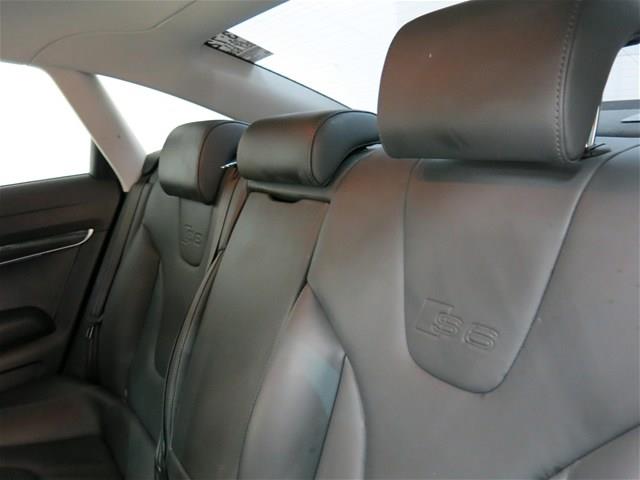 Audi S6 2011 photo 3