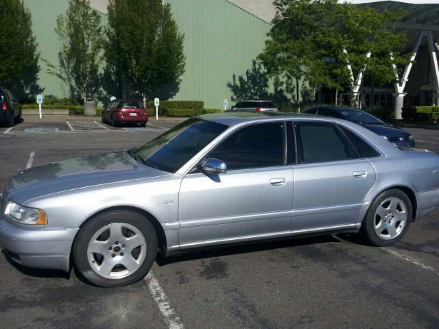 Audi S8 2001 photo 5