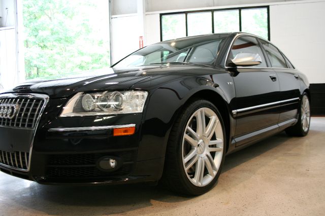Audi S8 2007 photo 3
