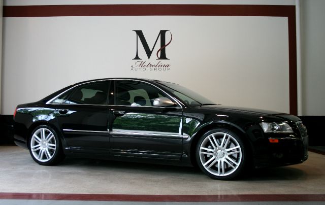Audi S8 2007 photo 4