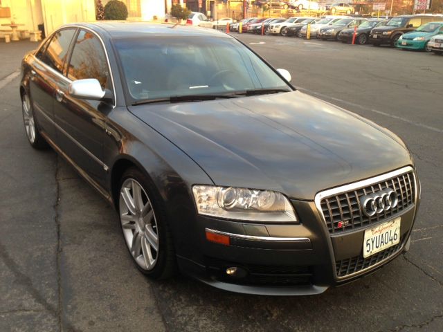 Audi S8 2007 photo 4