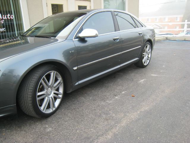Audi S8 2007 photo 1
