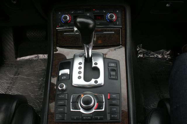 Audi S8 2007 photo 0