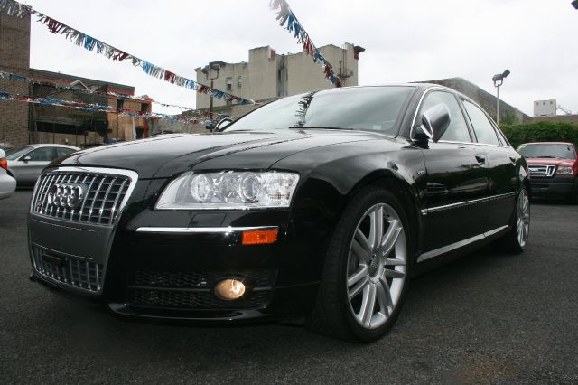 Audi S8 2007 photo 14