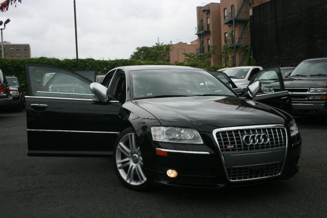 Audi S8 2007 photo 20