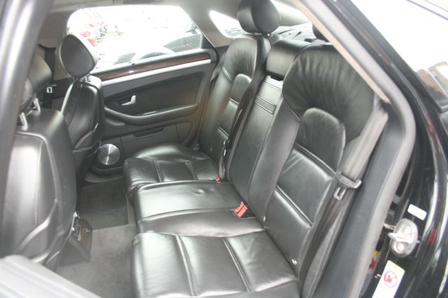 Audi S8 2007 photo 29