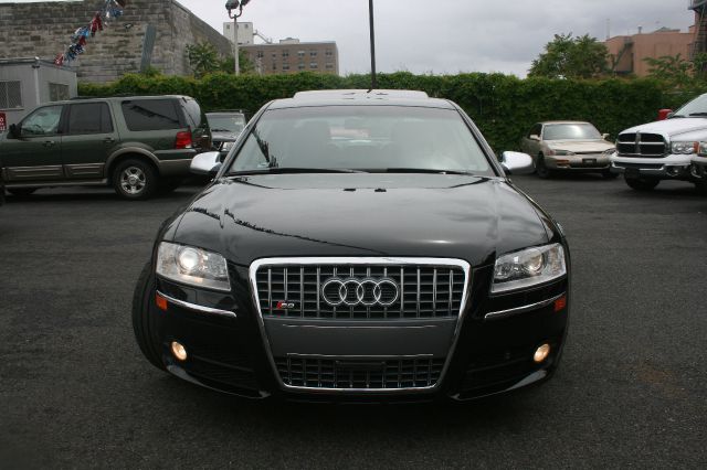 Audi S8 2007 photo 40