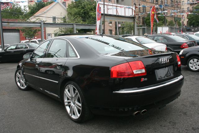 Audi S8 2007 photo 48