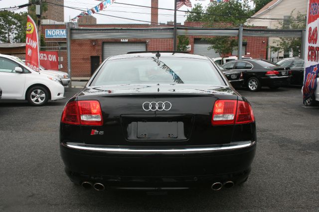 Audi S8 2007 photo 49
