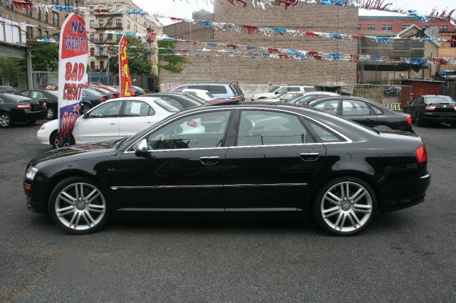 Audi S8 2007 photo 6