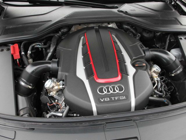 Audi S8 2013 photo 1
