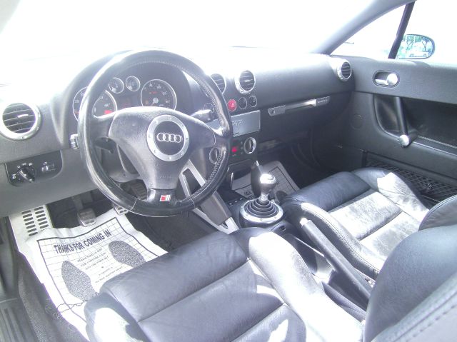 Audi TT 2000 photo 2
