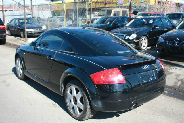 Audi TT 2000 photo 1