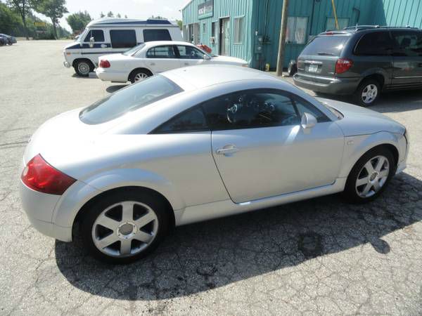 Audi TT 2000 photo 1