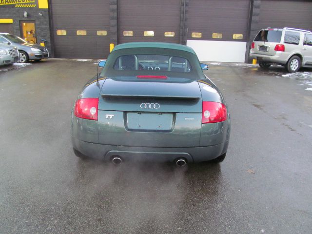 Audi TT 2001 photo 4