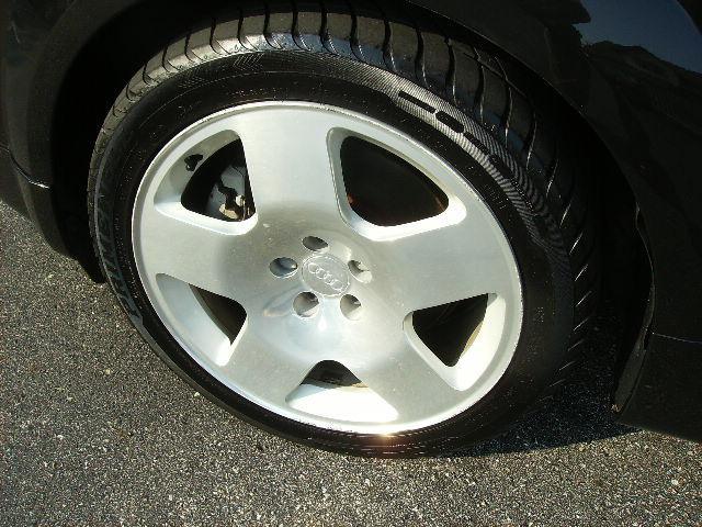 Audi TT 2001 photo 1