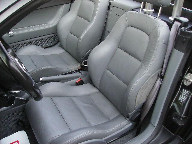 Audi TT 2001 photo 2