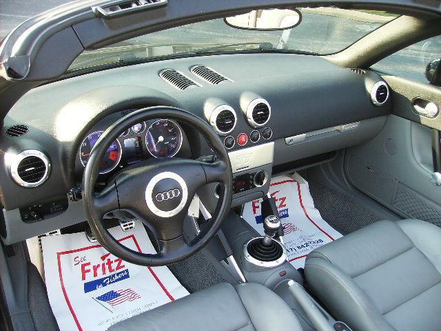 Audi TT 2001 photo 3