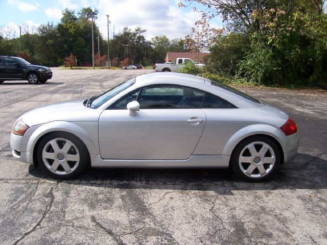 Audi TT 2001 photo 4