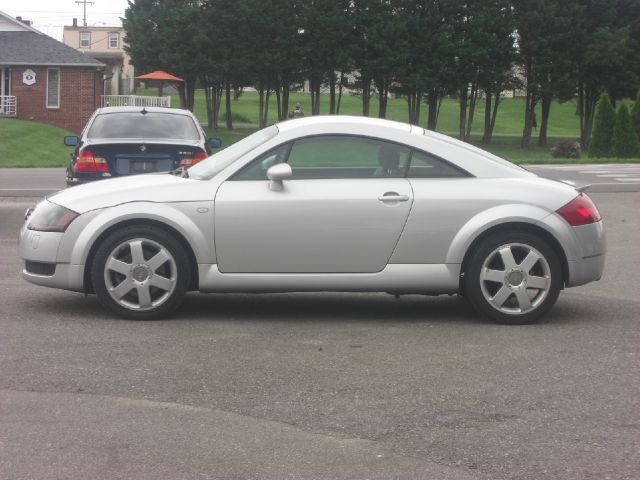 Audi TT 2001 photo 4