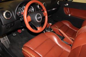 Audi TT 2001 photo 2