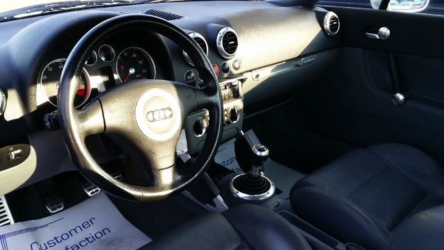 Audi TT 2001 photo 4