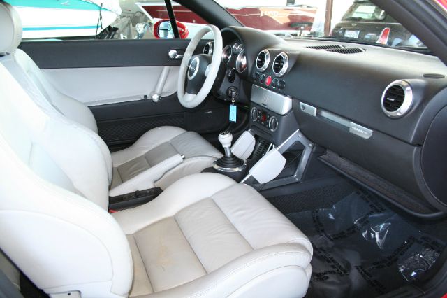 Audi TT 4WD SLT 5.7L Coupe