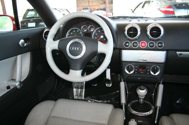 Audi TT 2002 photo 1