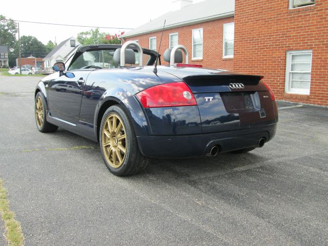 Audi TT 2002 photo 2