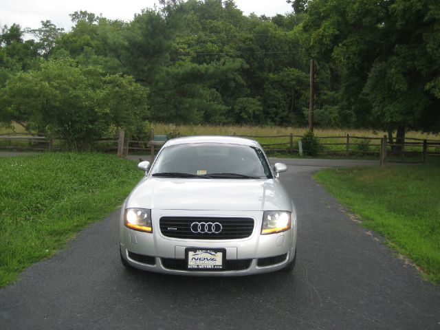 Audi TT 2002 photo 2