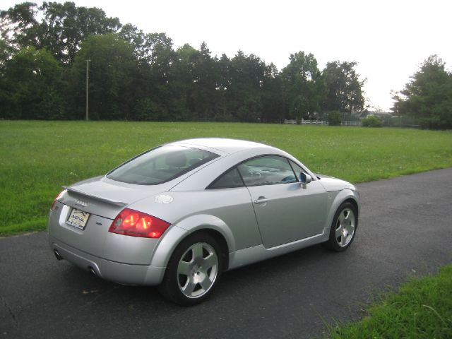 Audi TT 2002 photo 4