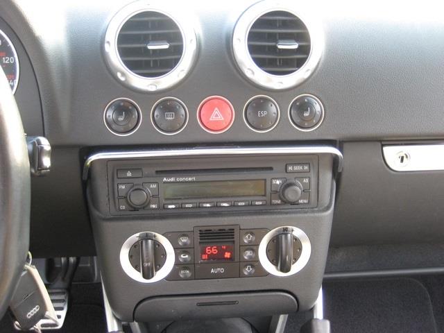 Audi TT 2003 photo 24