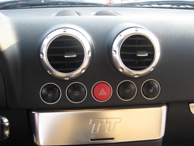 Audi TT 2003 photo 32