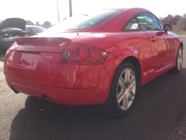 Audi TT 4WD SLT 5.7L Coupe