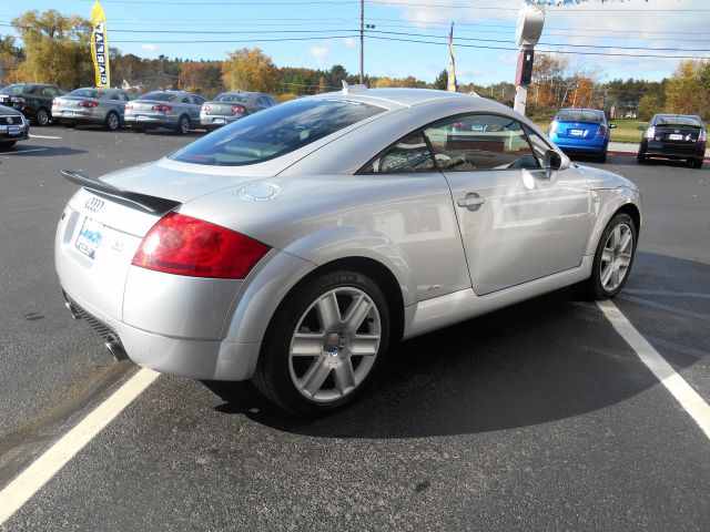 Audi TT 2005 photo 2
