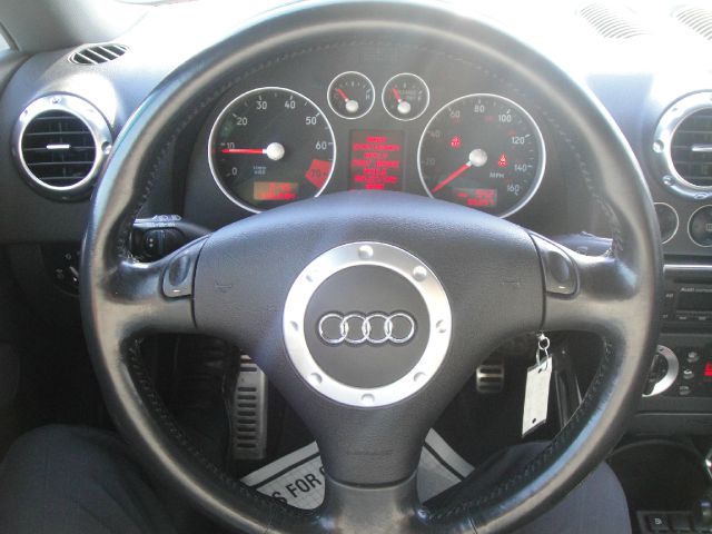 Audi TT 2005 photo 16